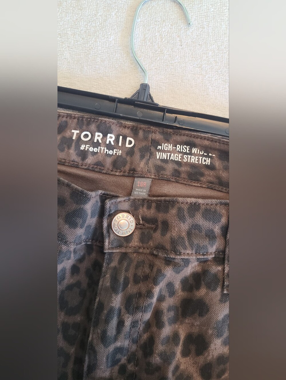 🐆Torrid High-Rise Vintage Stretch Leopard Jeans, Size 16🐆